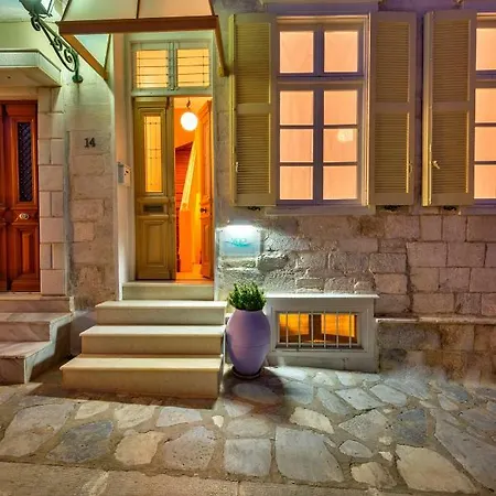 Island Of Luxury * Ermoupoli